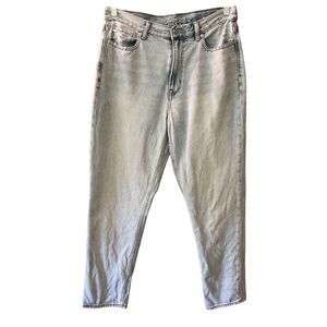 American Eagle light wash high rise mom jeans